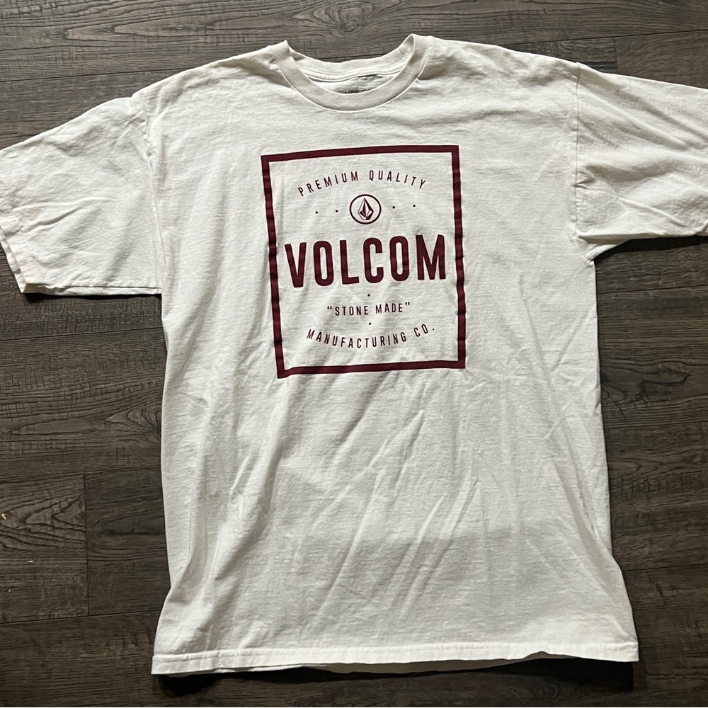 Men’s Volcom T-Shirt Size Large